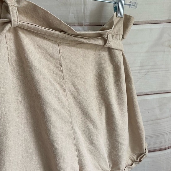 Forever 21 High Waisted Shorts - Picture 4 of 4